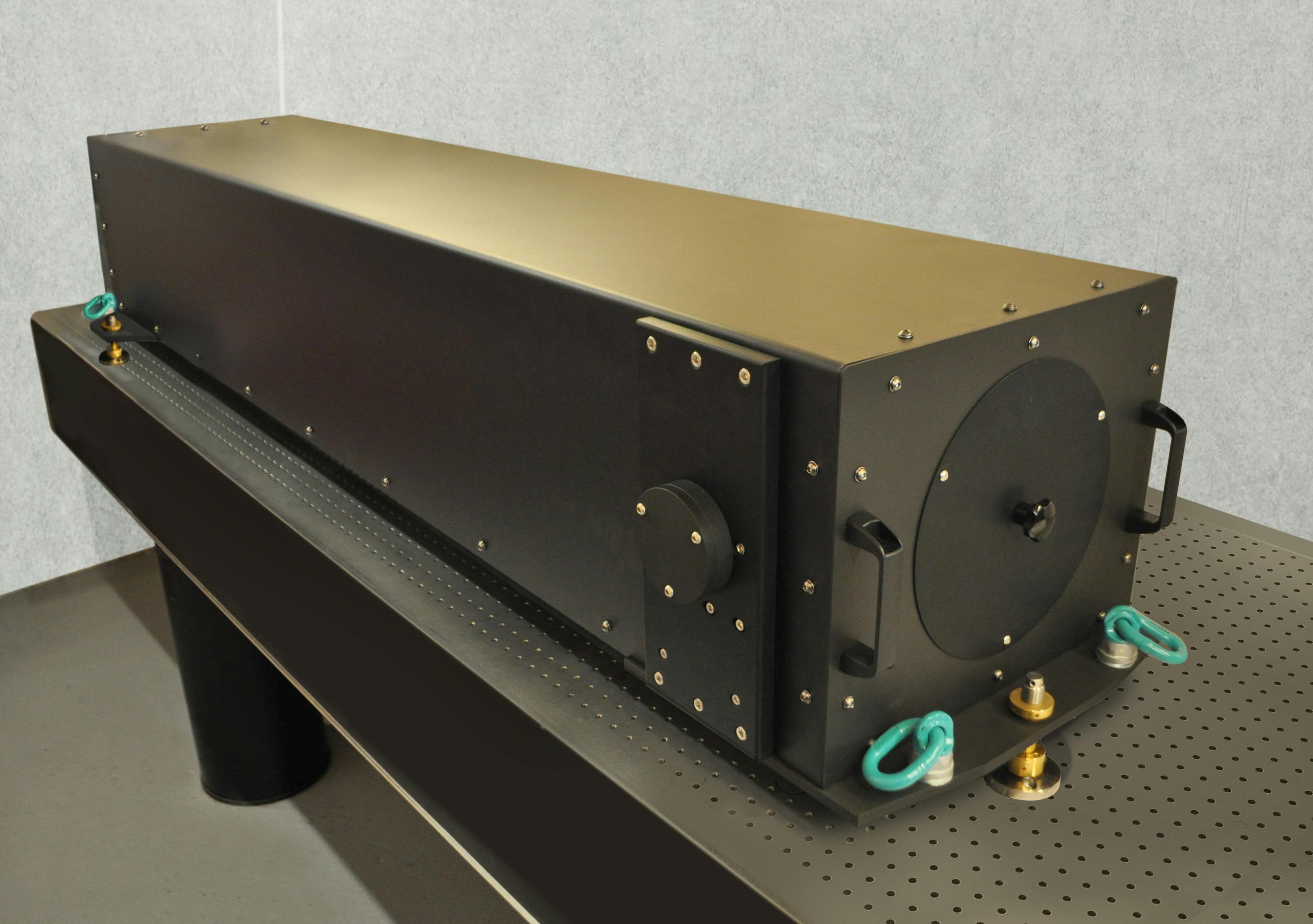 A reflective beam collimator incorporating OAP mirrors for MTF testing of military optical systems