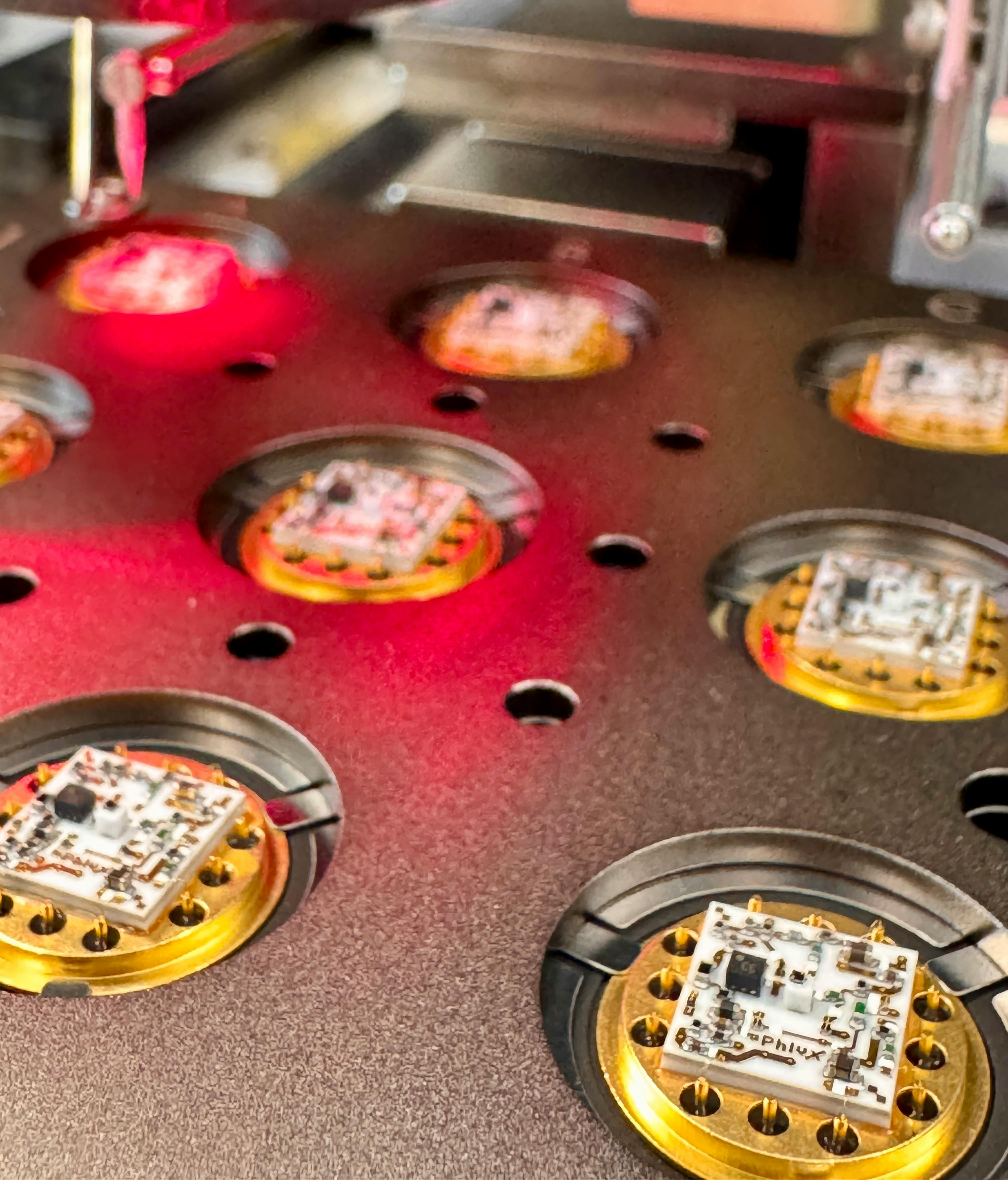 PX02200-TO Apex 200 um integrated receiver beta samples production line featuring Phlux&rsquo;s Noiseless InGaAs&circledR; APD technology.