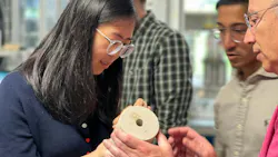Dr. Yingwei Wu (left) is working on laser-based methods for the safe underground storage of hydrogen as part of the European research project HyCavern. A key focus is on the metallic lining of so-called lined rock caverns, as well as on protective coatings and joining processes designed to permanently protect the steel from the effects of hydrogen.