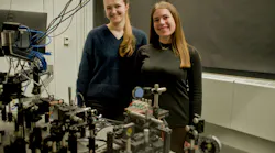 Pernille Undrum Fathi (left) and Irene Occhiodori (right) in the lab.