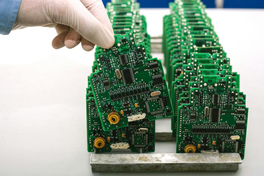 lasers_can_not_only_cut_pcbs_with_high_quality_but
